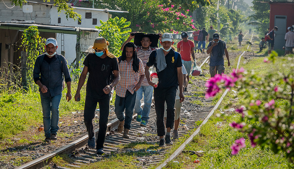 Menschen aus Honduras auf der Flucht Richtung USA.