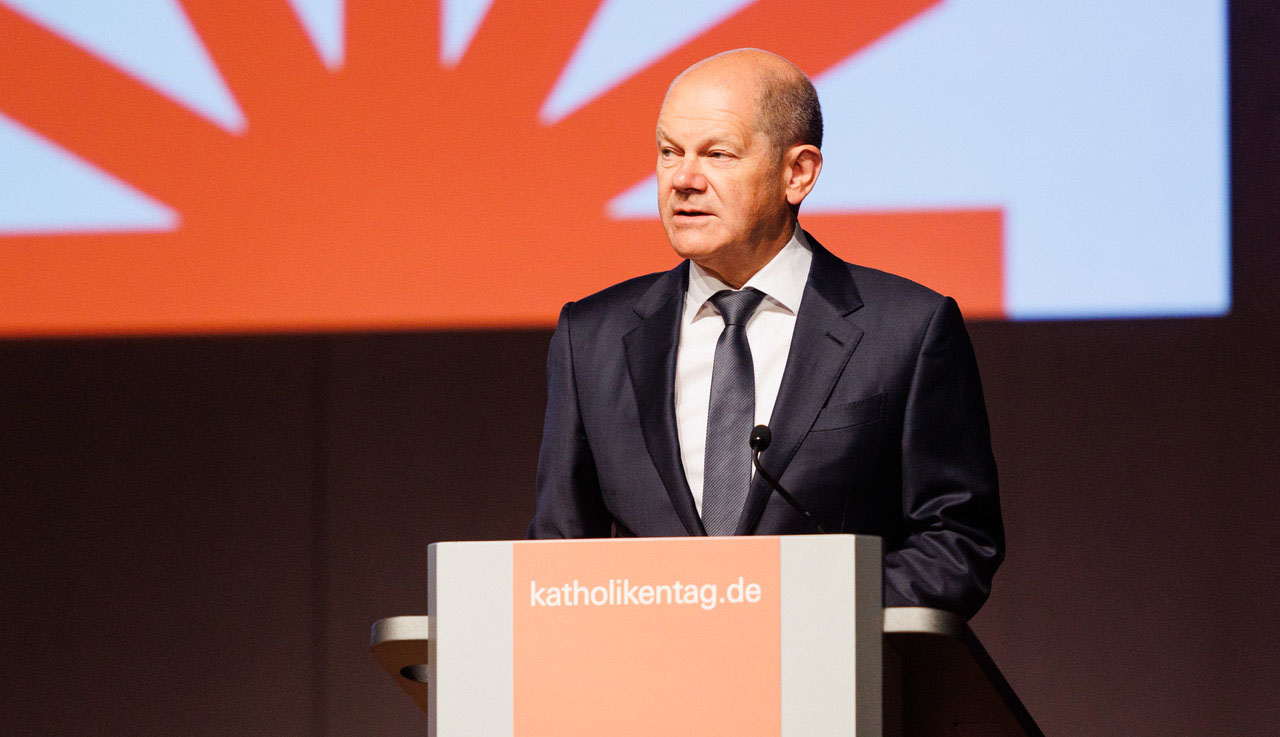 Der deutsche Bundeskanzler Olaf Schulz beim 102. Katholikentag in Stuttgart