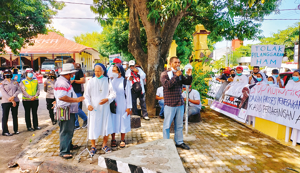 Steyler helfen Frauen in Flores/Indonesien