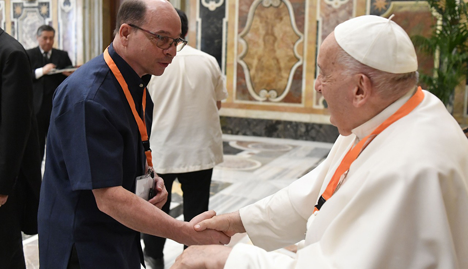 Marcelo E. Cattáneo SVD trifft Papst Franziskus