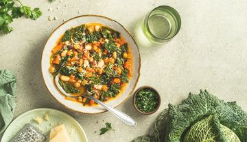 Eine Schale voller Ministrone