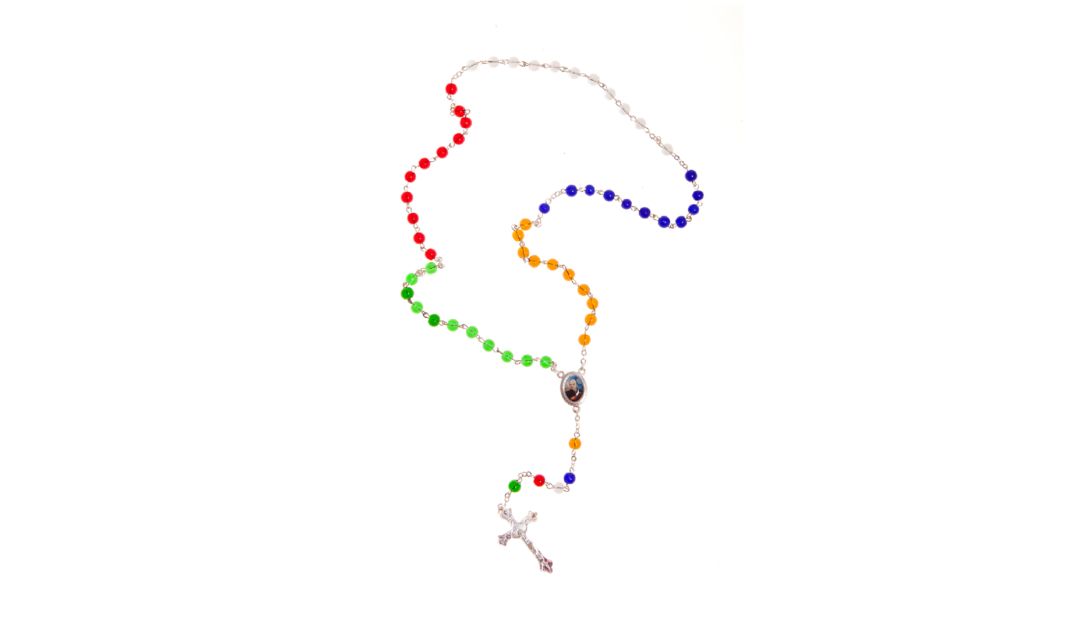Rosenkranz mit farbigen Perlen