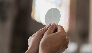 Pater Kreuzer erklärt die Bibel: Auf welche Bibelstelle geht der Zölibat zurück?