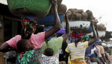 Die Armut treibt junge Mädchen aus dem Norden Ghanas in die Hauptstadt.