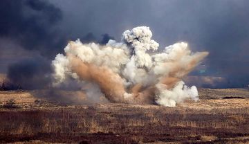 Mit dem Krieg kamen die Bomben in die Ukraine.