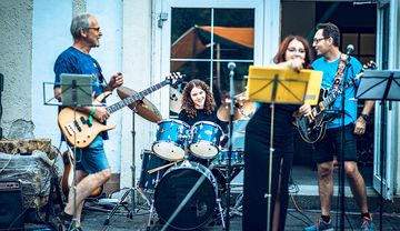 Kretivität und Spaß für Senioren in der „Guten Stube“