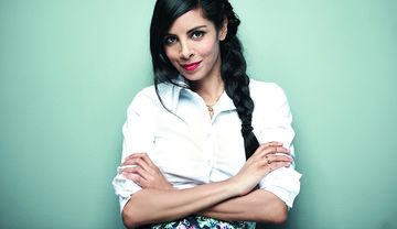 Collien Fernandes: „Ich versuche, die täglichen Herausforderungen des Mutterseins entspannt anzugehen“